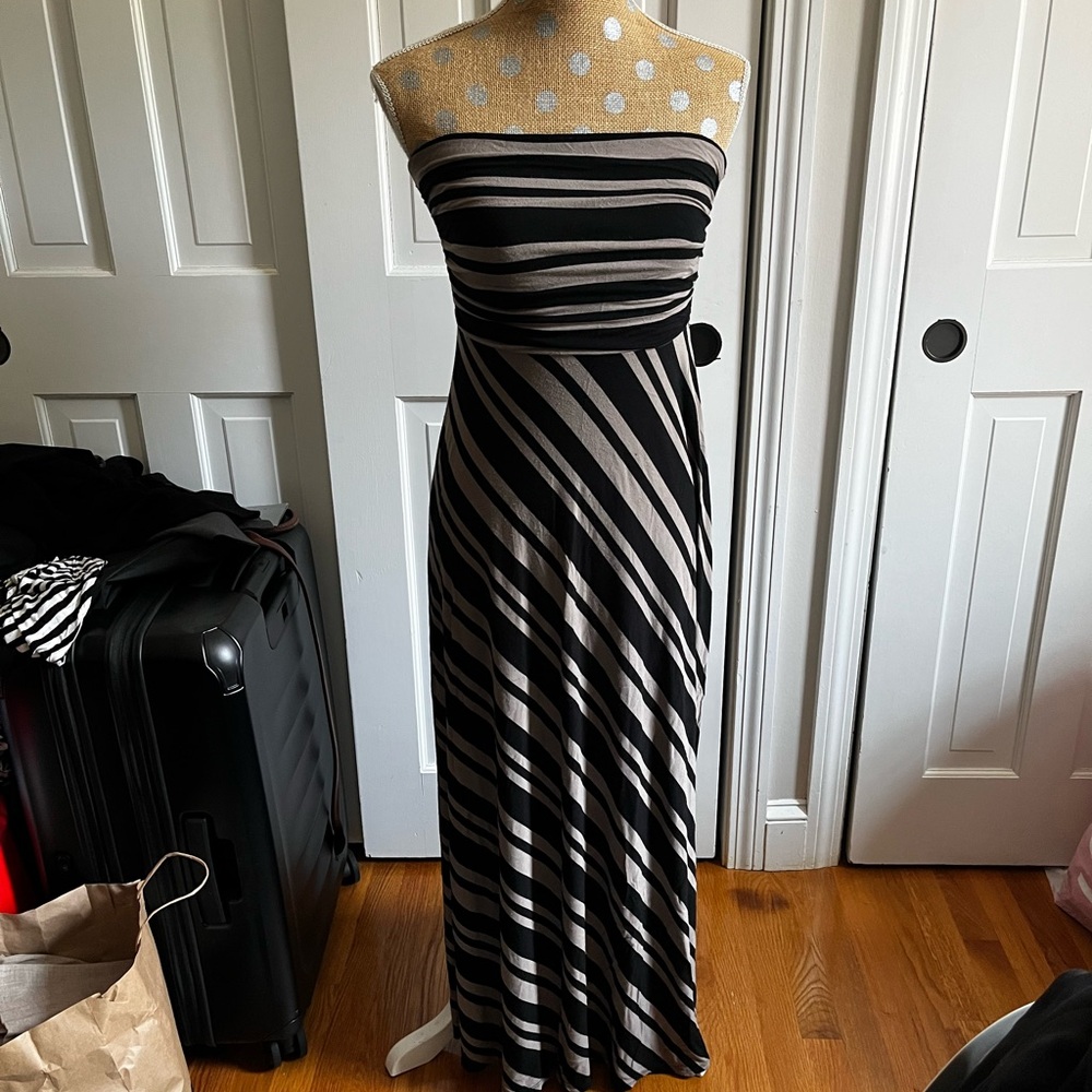 Banana Republic Black and White Strapless Maxi Sundress